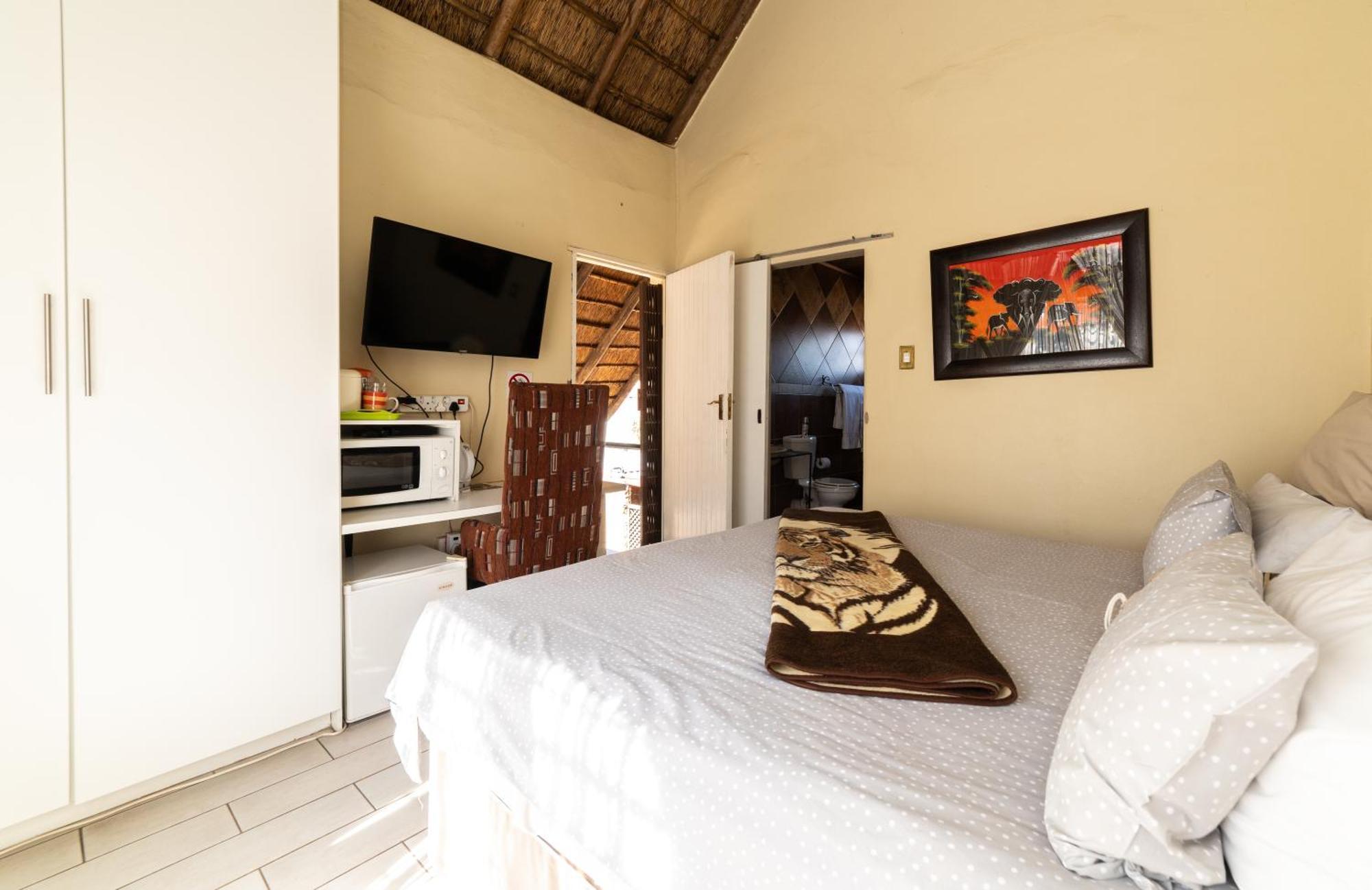 Thatch Haven Guesthouse Центурион Экстерьер фото