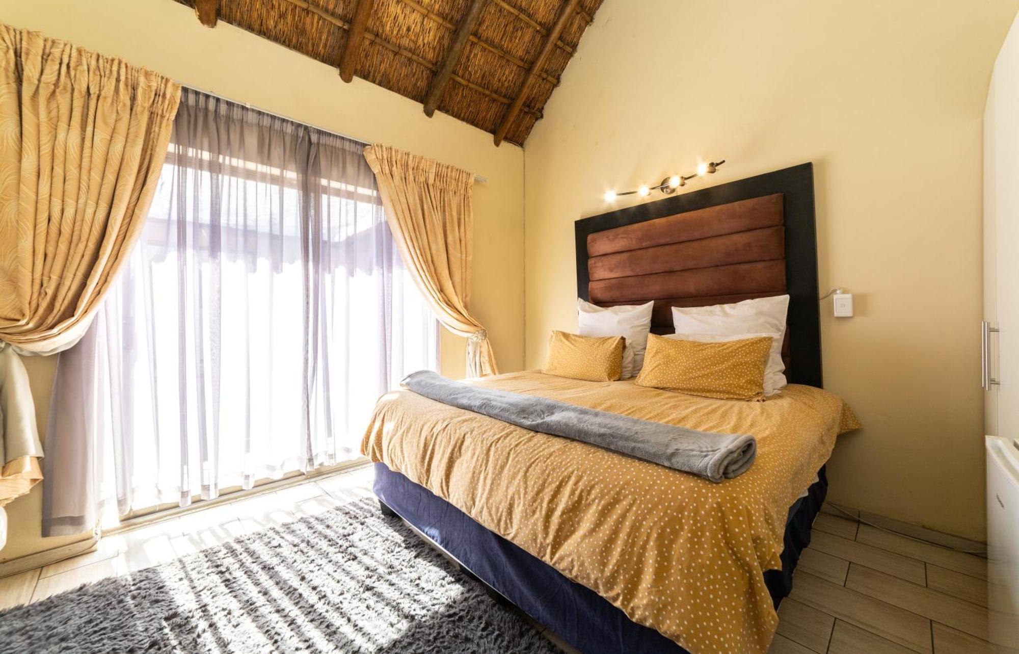 Thatch Haven Guesthouse Центурион Экстерьер фото