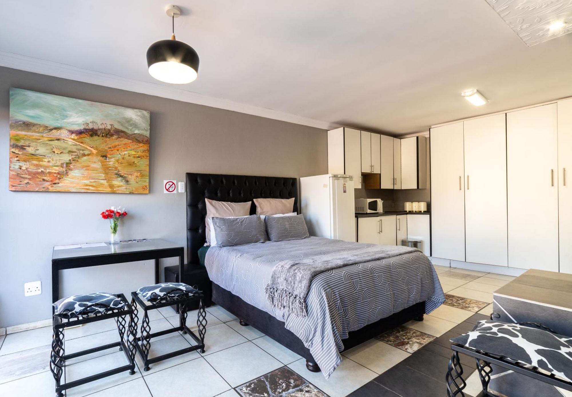Thatch Haven Guesthouse Центурион Экстерьер фото