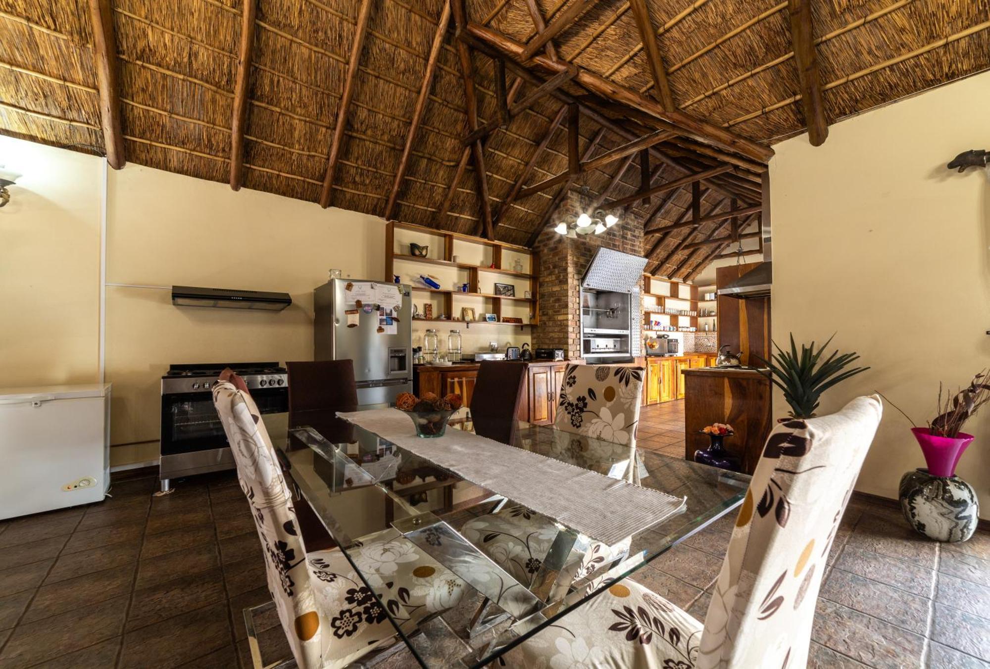 Thatch Haven Guesthouse Центурион Экстерьер фото