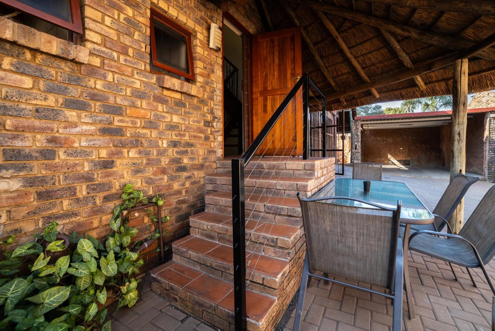 Thatch Haven Guesthouse Центурион Экстерьер фото