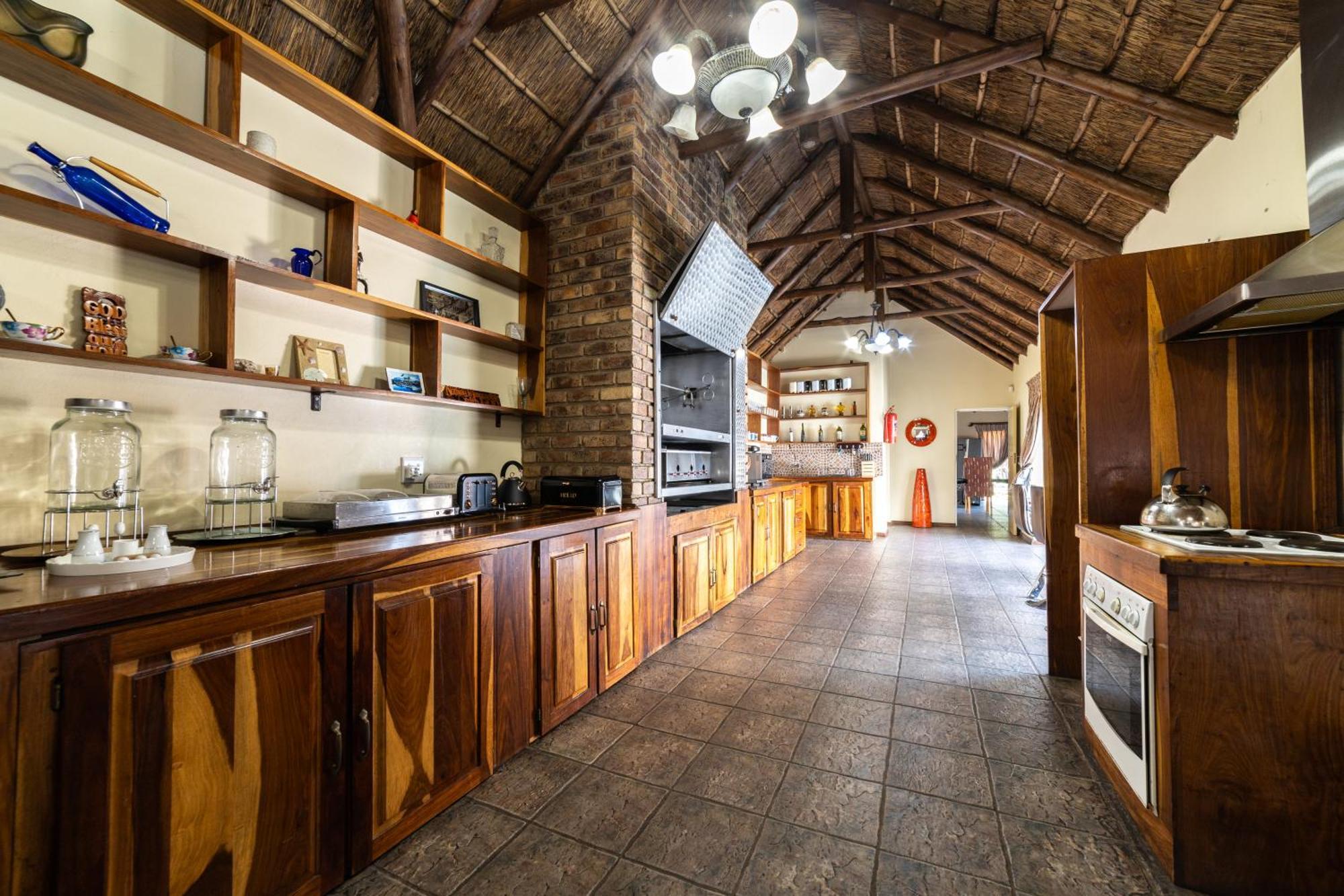 Thatch Haven Guesthouse Центурион Экстерьер фото